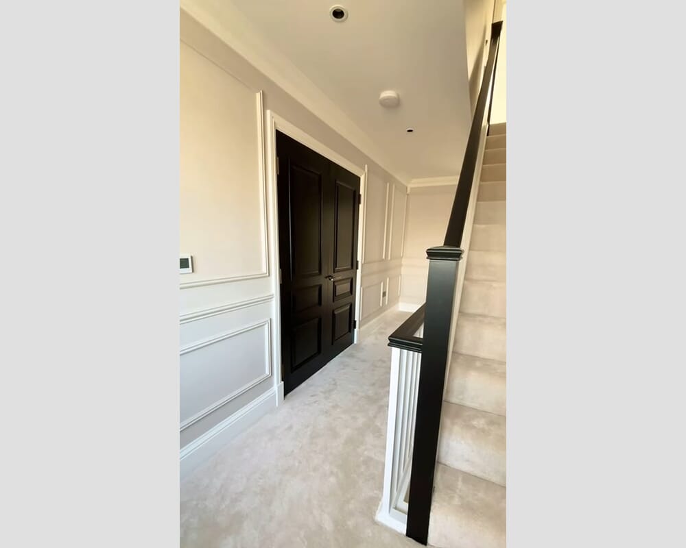 838x1981x44mm (33") Kent Black - Prefinished Internal Doors